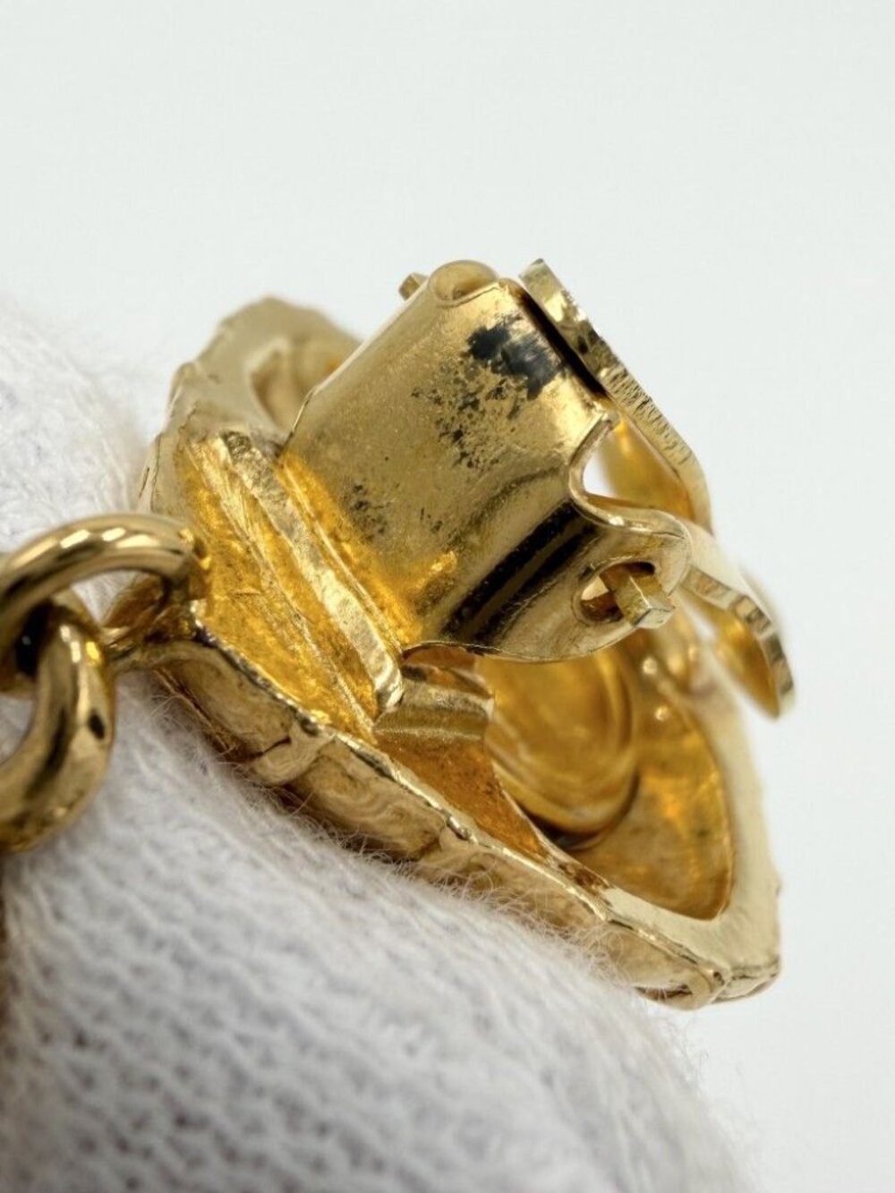 Chanel Earrings Swing Logo Gold Plated - Picture 6 of 10